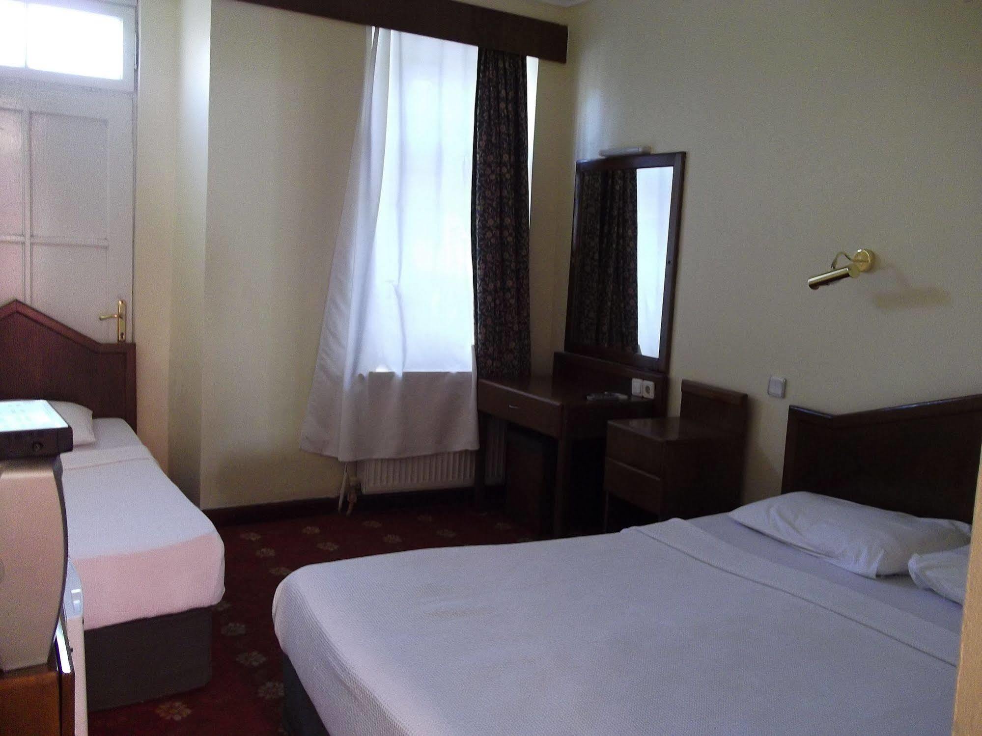 Antik Ridvan Hotel Çeşme Εξωτερικό φωτογραφία
